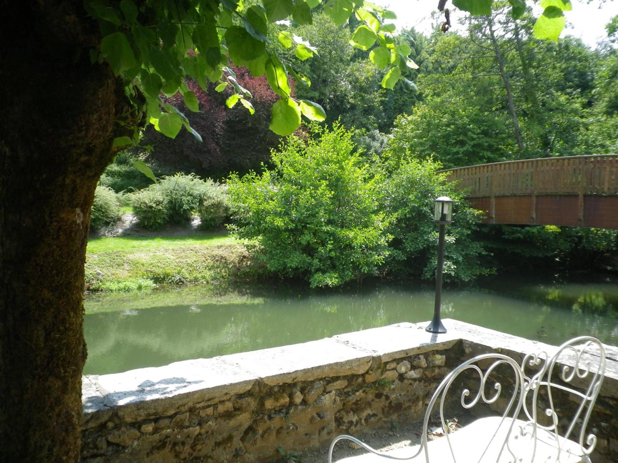 Hotel-Restaurant Ricordeau Loué エクステリア 写真