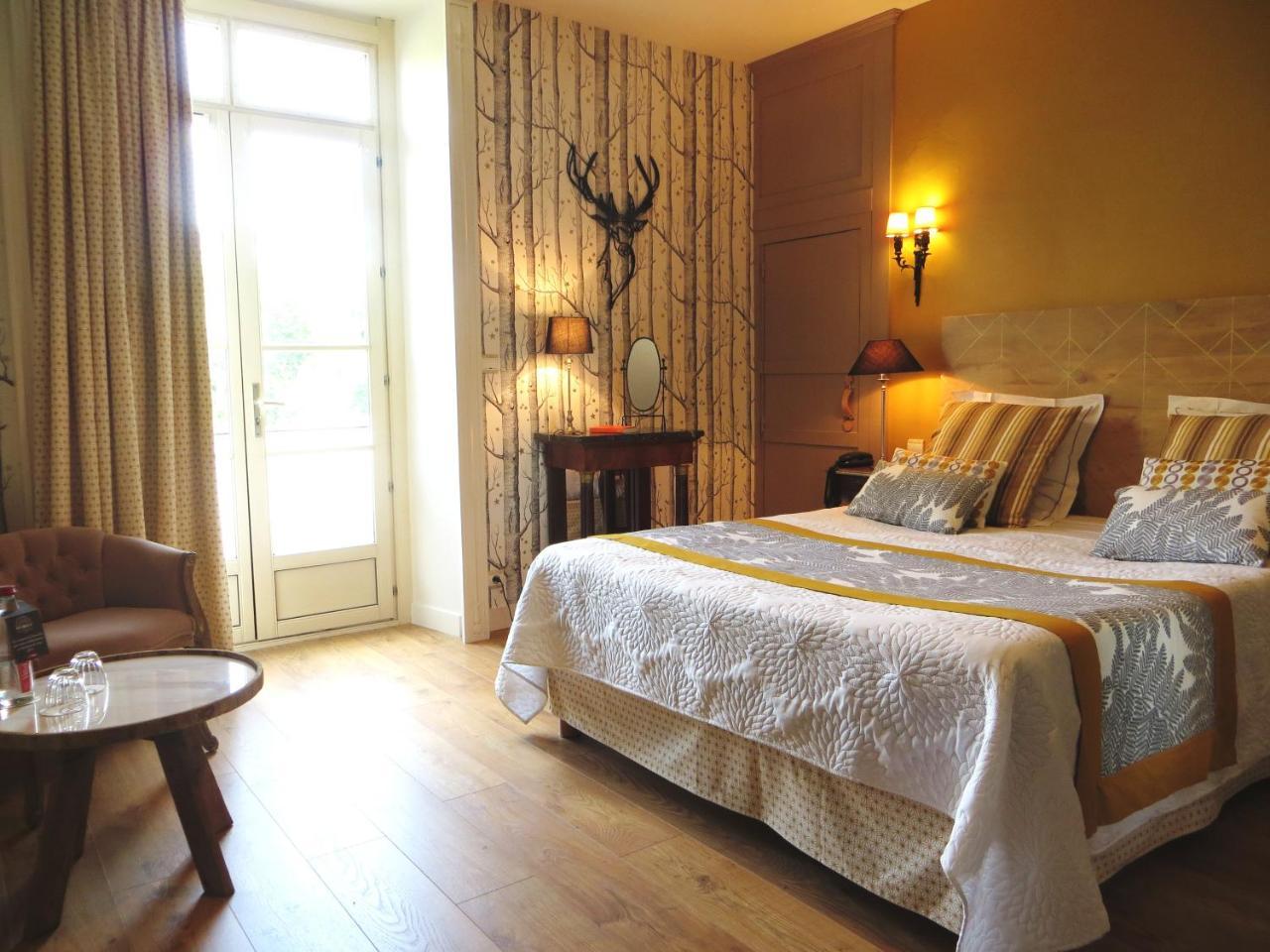 Hotel-Restaurant Ricordeau Loué エクステリア 写真